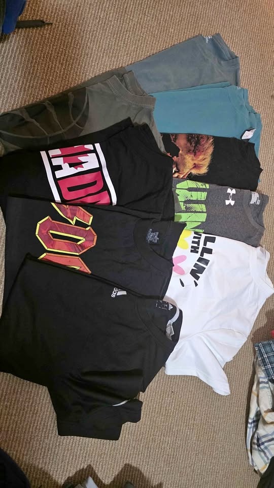 Euc mens small t shirts lot