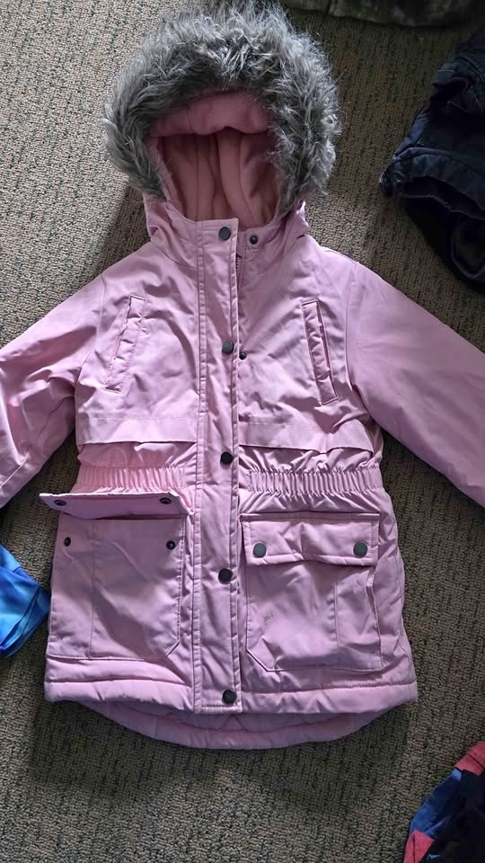 Euc girls size small (6) winter jacket