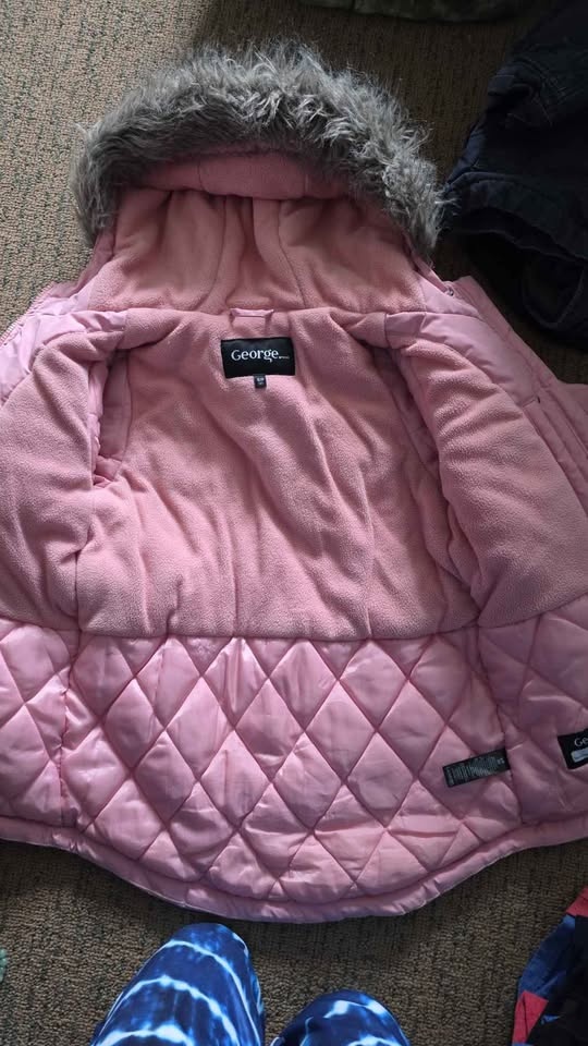 Euc girls size small (6) winter jacket - photo 2