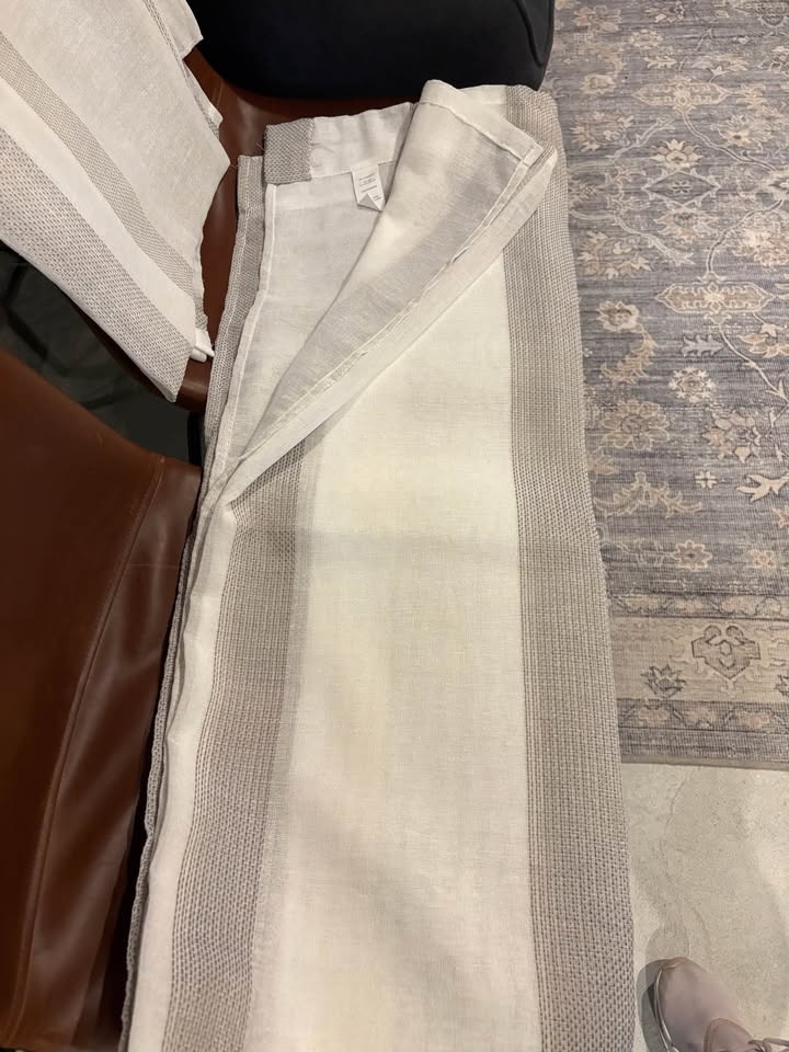 Curtains set 54x84in - photo 3
