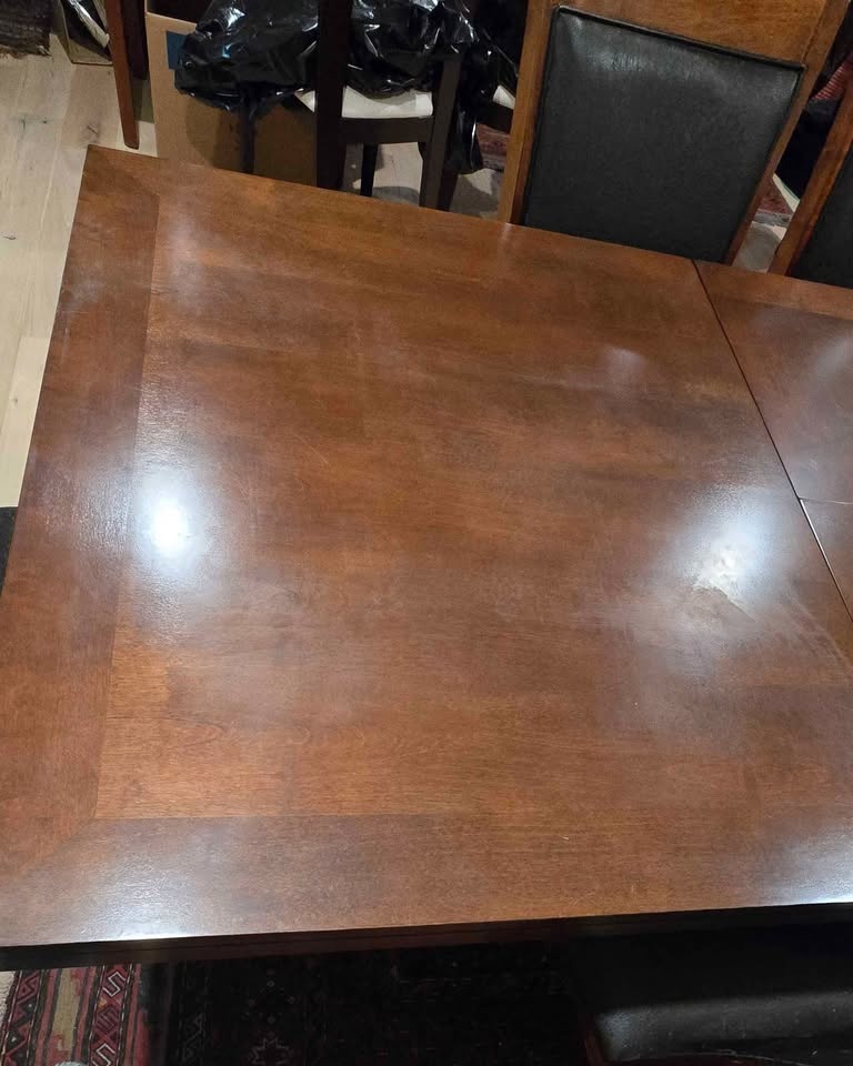 Diningroom Table and 6 chairs - photo 2
