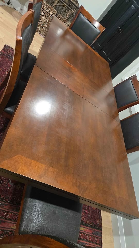 Diningroom Table and 6 chairs - photo 3