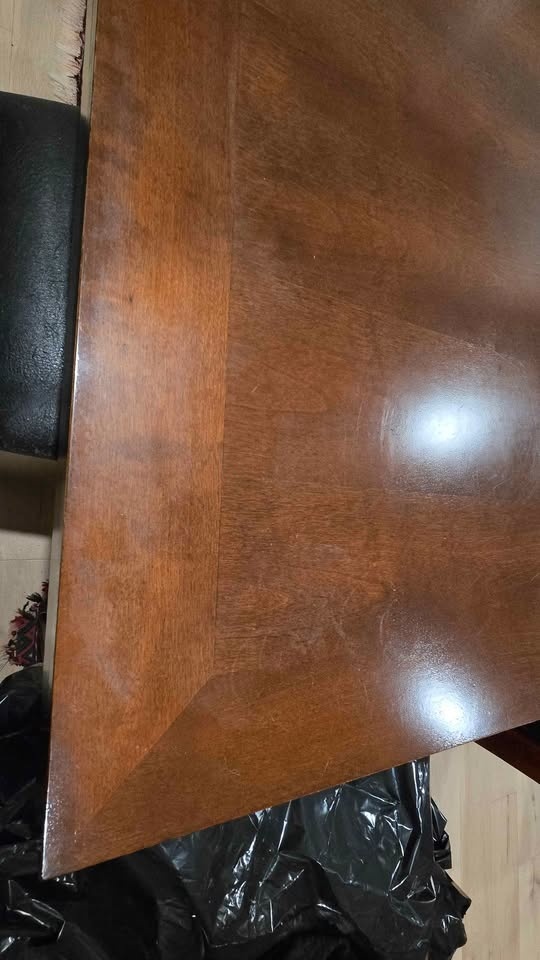 Diningroom Table and 6 chairs - photo 4