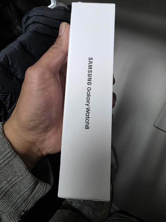 Brandnew Samsung Galaxy Watch8 LTE cellular - photo 3