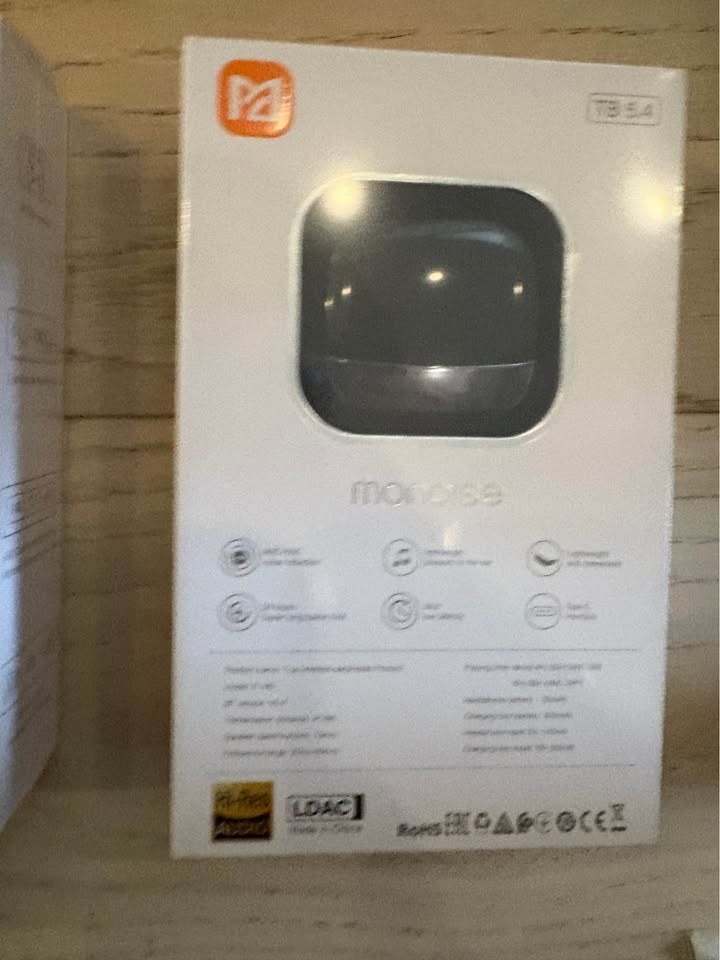 New, sealed, MoNoise P-M8 ANC & ENC headphones - photo 3