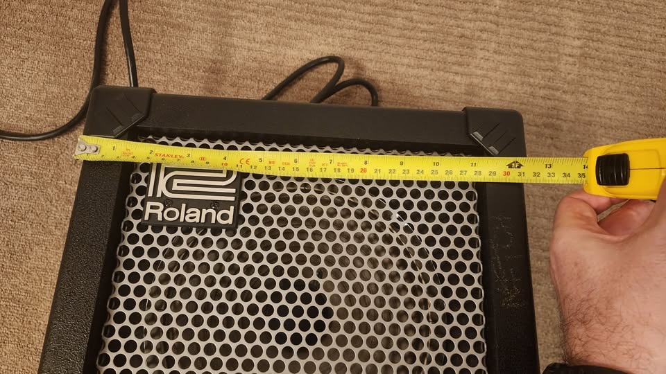Roland Cube-15 Guitar Amplifier - photo 4