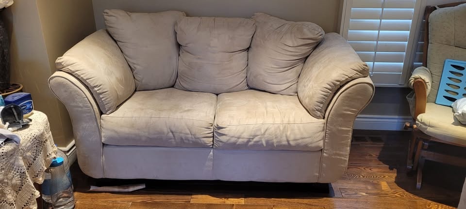 One Full size Sofa and one loveseat sofa - photo 4