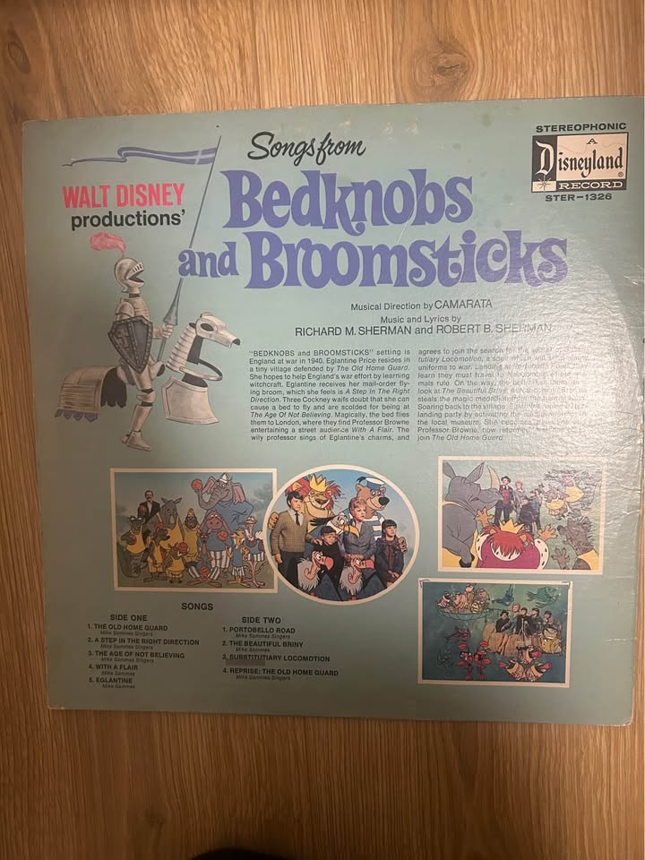 Vintage Bedknobs and Broomsticks Vinyl Record - photo 4