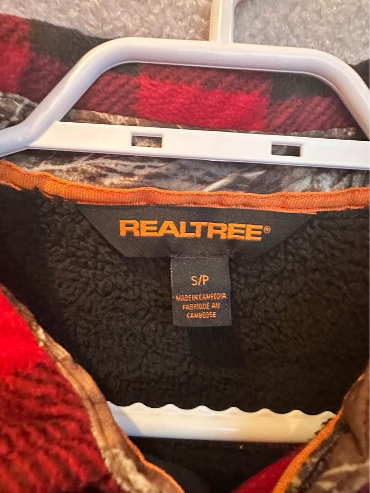 Mens Realtree Sherpa-Lined Flannel Jacket – Size Small – $20 - photo 2
