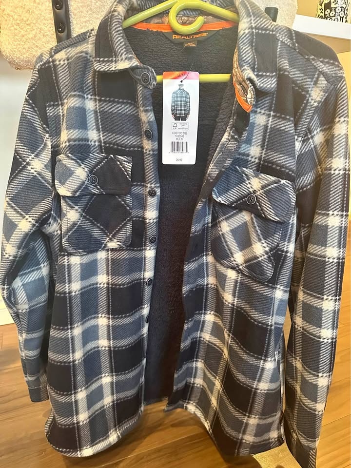 BNWT - Realtree Sherpa-Lined Flannel Jacket – Size Medium – $20