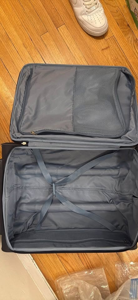 Samsonite Carry On Luggage 2-wheeled - photo 5