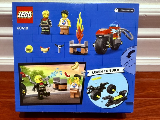 Lego City Fire Rescue Motorcycle - photo 2