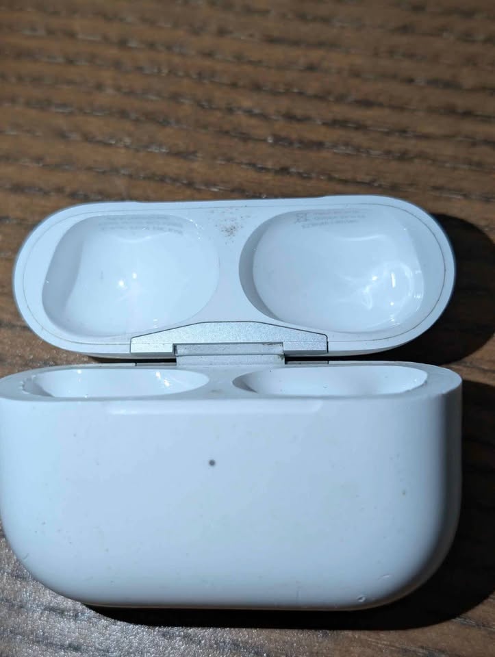Airpod pro 2 type c case only - photo 2