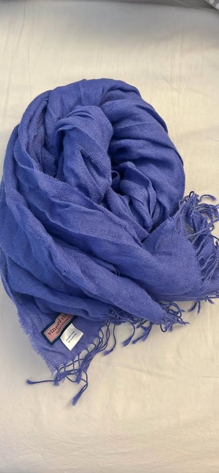 Vineyard Vines blue baby alpaca scarf