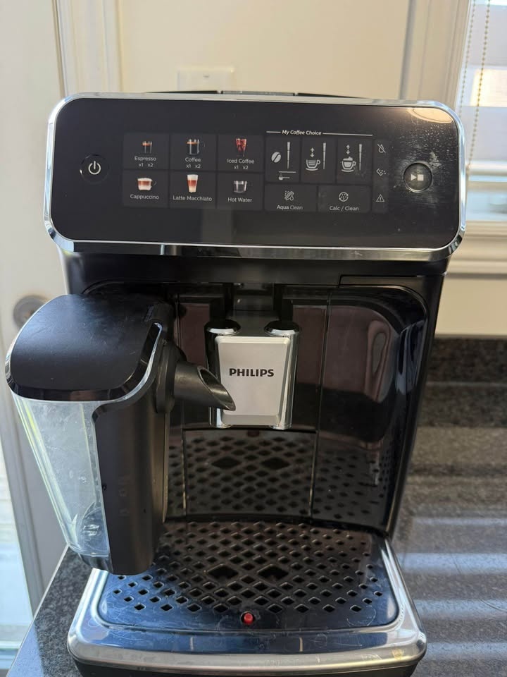 Philips 3300 Espresso Machine - Black/Silver - photo 2