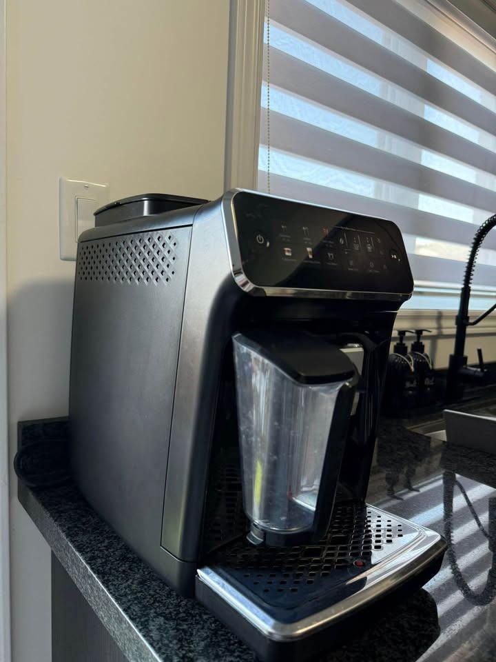 Philips 3300 Espresso Machine - Black/Silver - photo 3
