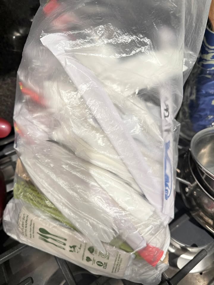 free Disposable utensils