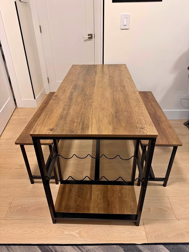 Paschke 4 - Person Dining Set - Dining Table + 2 Benches