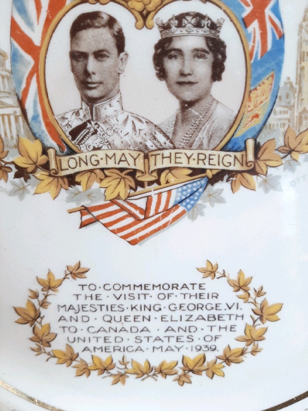 King George VI and Queen Elizabeth commemorative plate - photo 2