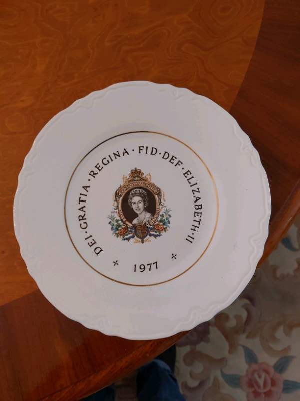 Royal Wedding & Silver Jubilee Plates