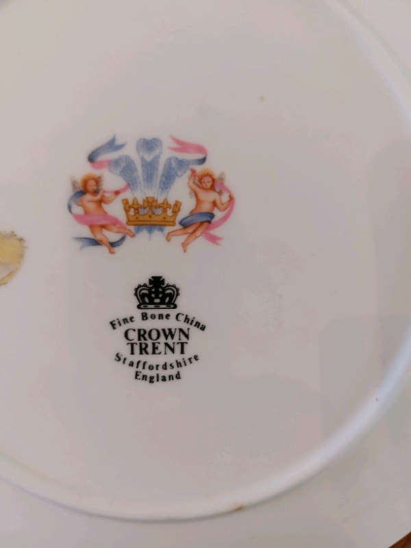 Royal Wedding & Silver Jubilee Plates - photo 5