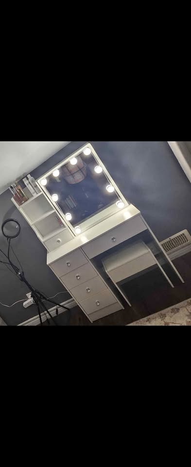 Barely used vanity