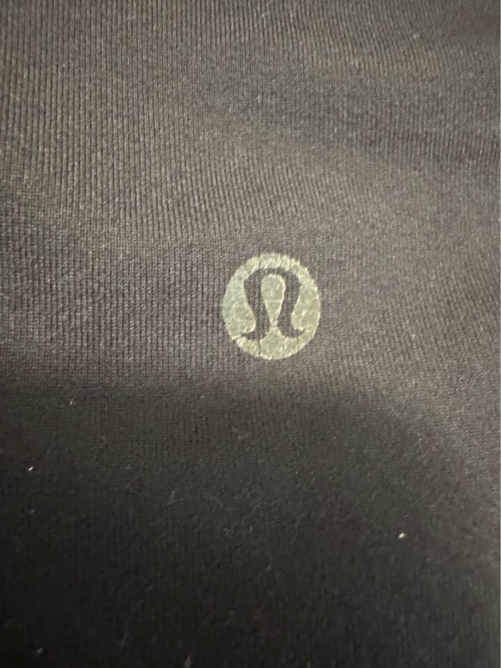 Lululemon size 6 High rise Wunder Under in black - photo 3