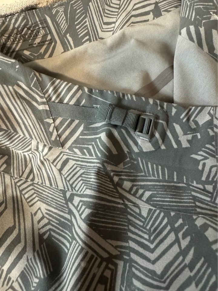Patagonia women’s quick dry bike shorts size 10 - photo 3
