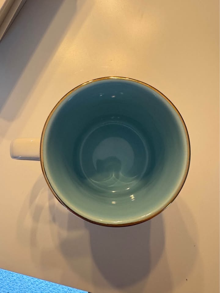 David’s Tea gold rim polar bear mug - photo 3