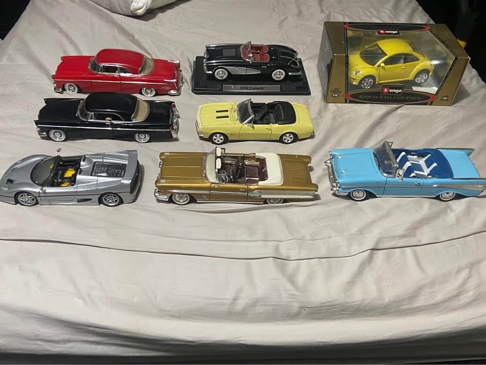 1:18 scale model cars lot - photo 2