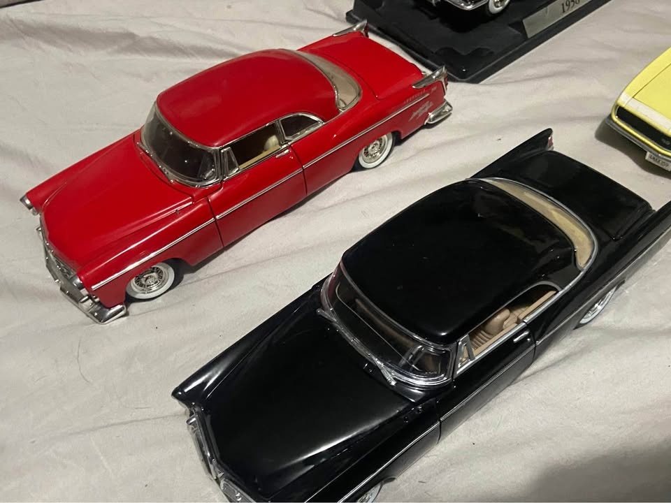 1:18 scale model cars lot - photo 4