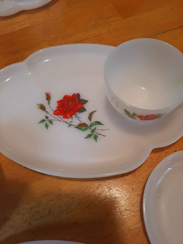 Vintage Federal Glass Tea Plates - photo 2