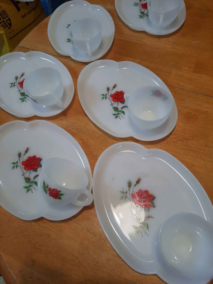 Vintage Federal Glass Tea Plates - photo 3