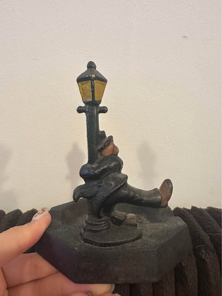vintage cast-iron novelty ashtray - photo 3