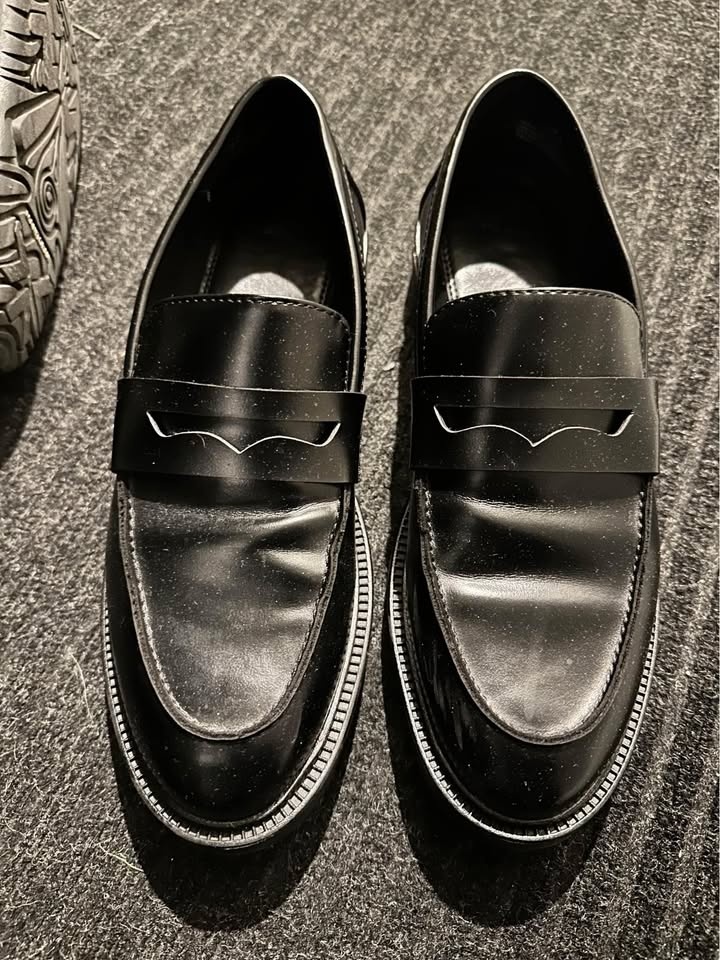 H&m black loafers size 7us eu 39