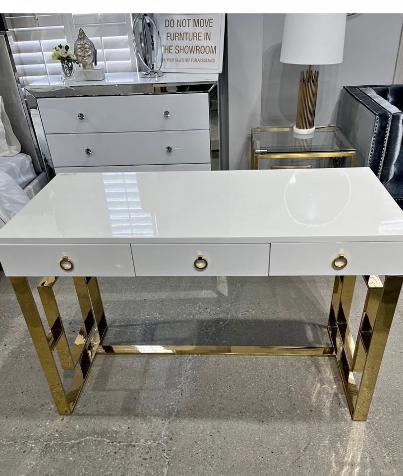 Computer Desk – Silver or Gold Finish
