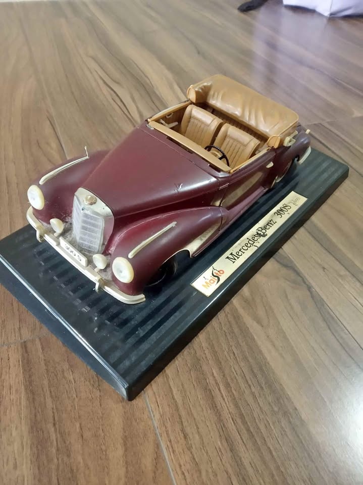 Mercedes-Benz 300S 1955 Scale Model