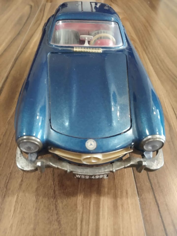 Scale model Mercedes-Benz 300SL 1954 - photo 2