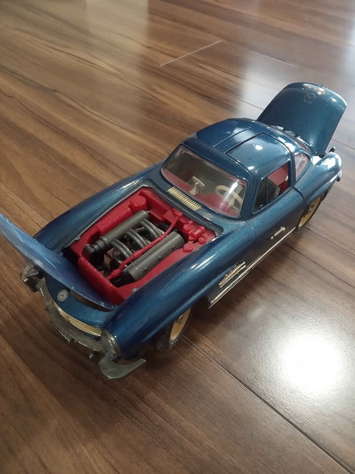 Scale model Mercedes-Benz 300SL 1954 - photo 3