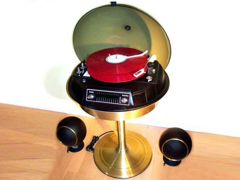 Vintage 1971 Electrohome Apollo gold record player - photo 2
