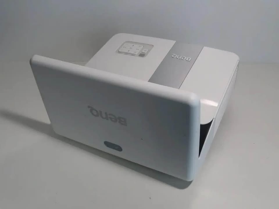 Benq short throw projector - photo 3