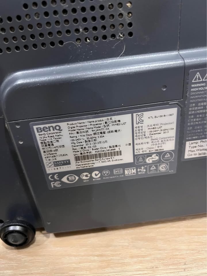 Benq short throw projector - photo 4