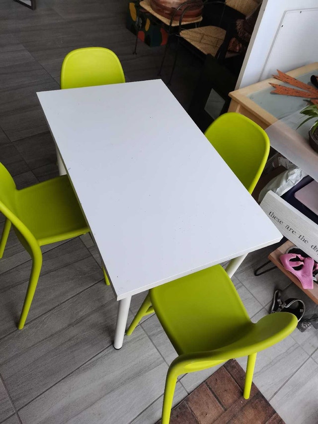 IKEA Urban Kids Table with 4 Chairs - photo 3