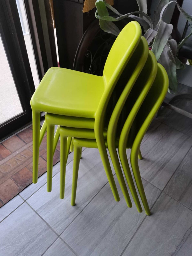 IKEA Urban Kids Table with 4 Chairs - photo 4