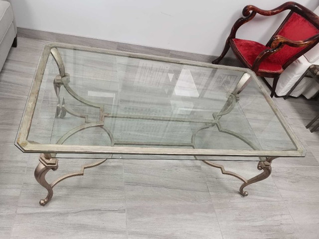 Elegant heavy duty Glass Coffee Table