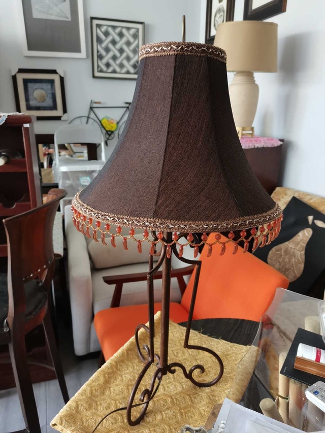 Lamp iron bottom