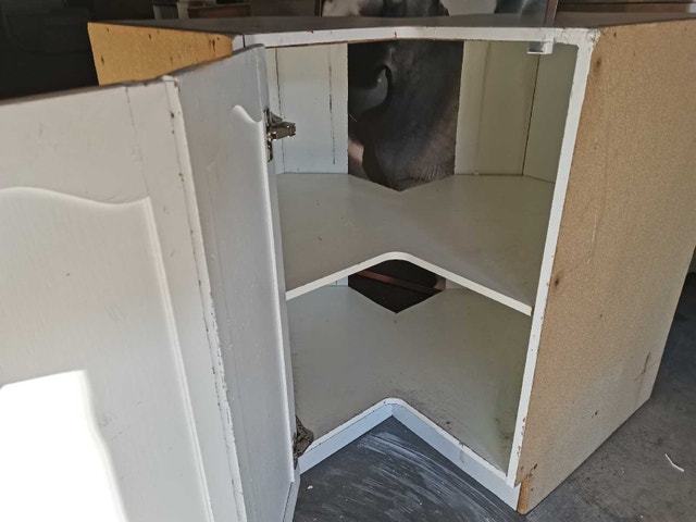 Corner Base Cabinet - photo 2