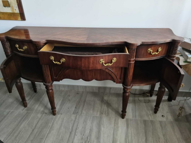 Bernhardt large solid wood console table - photo 2