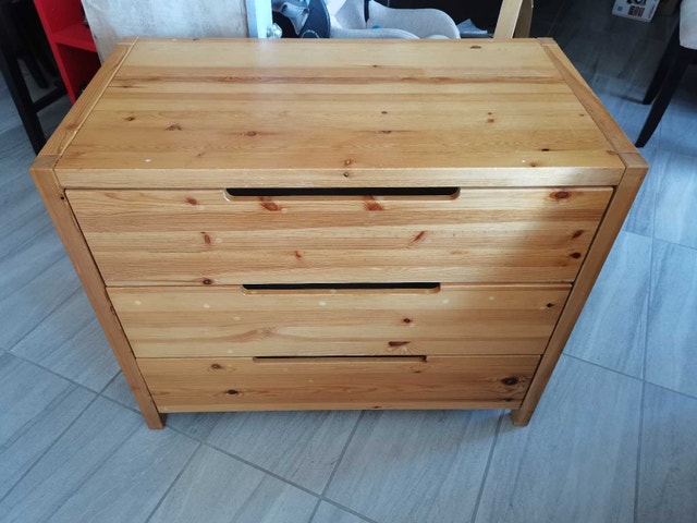 Solid Wood 3-Drawer Chest