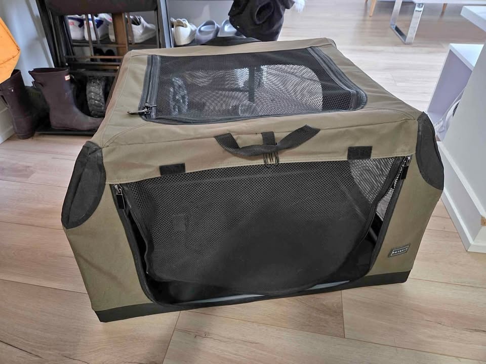 Collapsible soft side dog crate 30"